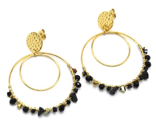 Boucles-dOreilles-Medaille-Martelee-Acier-Dore-et-Cercles-Pierres-Noires