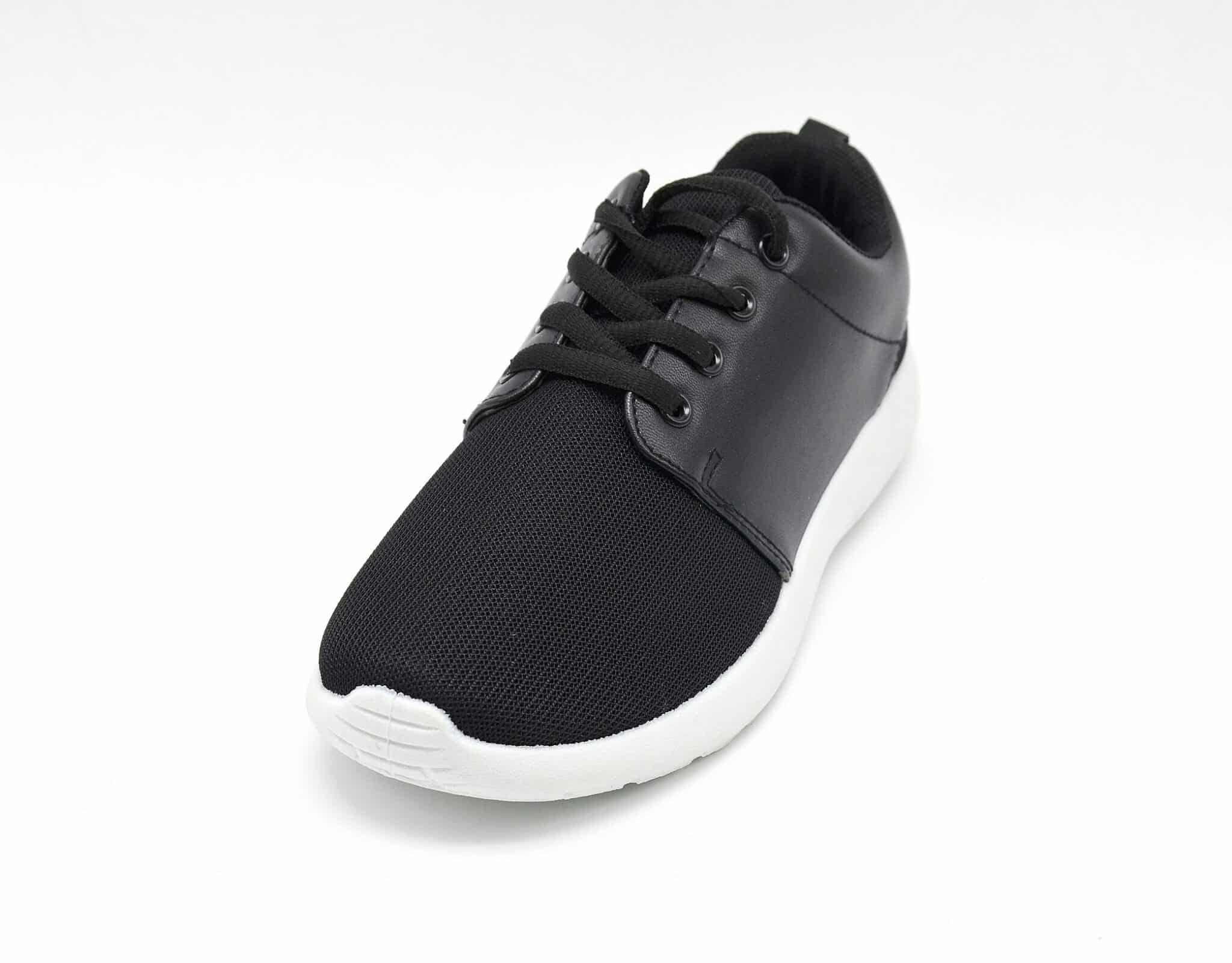 Baskets-Running-Sneakers-Uni-Toile-et-Imitation-Cuir-Noir